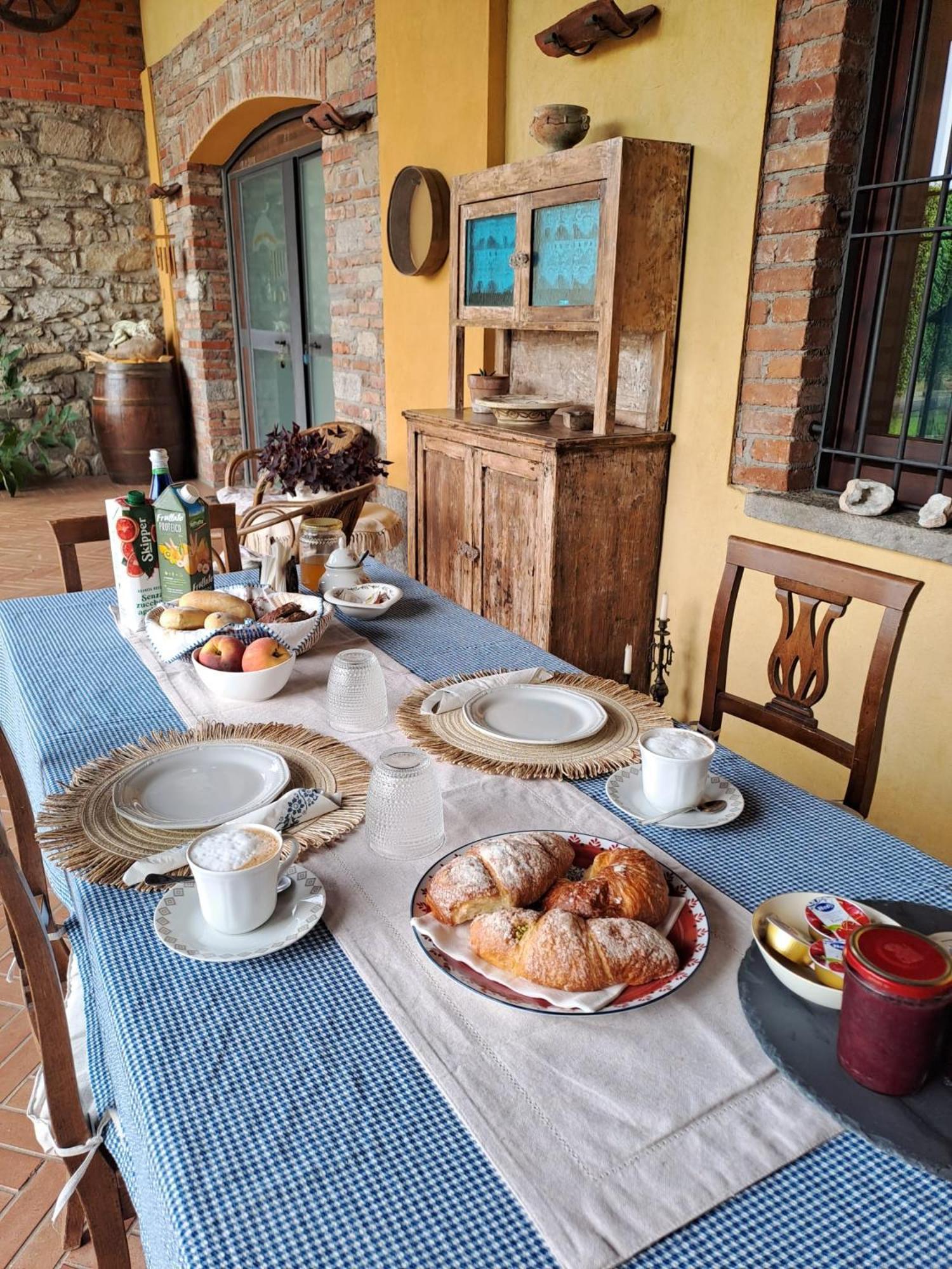 B&B Al Castello Casale Litta Exterior photo